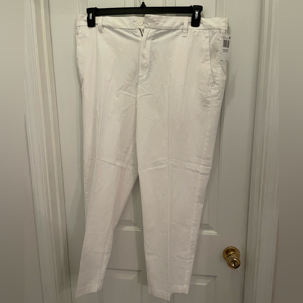 Izod Men's White Chinos
